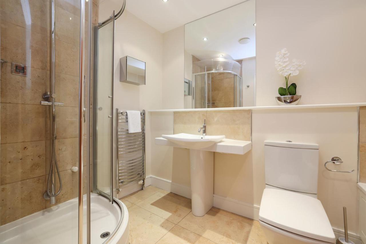Joivy Spacious 2 Bed,2 Bath Flat, Free Parking And Rooftop Terrace Edinburgh Exterior photo