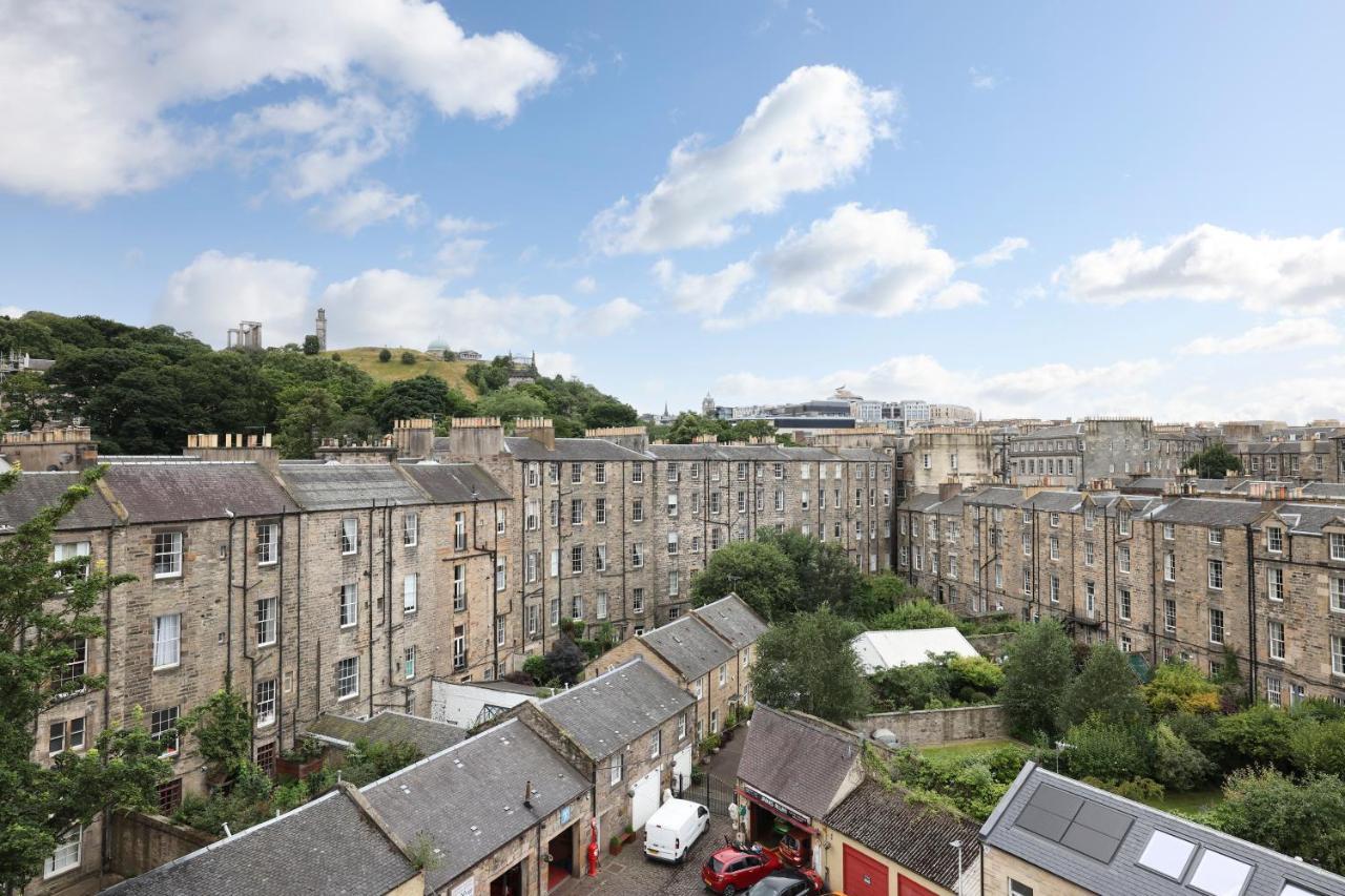 Joivy Spacious 2 Bed,2 Bath Flat, Free Parking And Rooftop Terrace Edinburgh Exterior photo