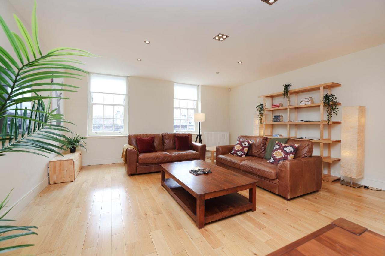 Joivy Spacious 2 Bed,2 Bath Flat, Free Parking And Rooftop Terrace Edinburgh Exterior photo